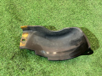 ฝาครอบเข็มขัดนิรภัย Приводного SUBARU LEGACY LANCASTER OEM 22830AA000 BH9 2001