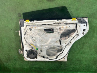 右后门 цвет white 51E SUBARU LEGACY OEM 60400AE400 BH9 2002 white 51E