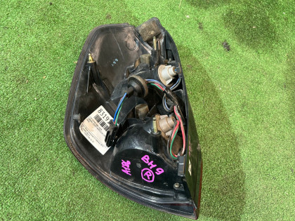 Right tail light SUBARU LANCASTER OEM 84201AE081 BH9 2001