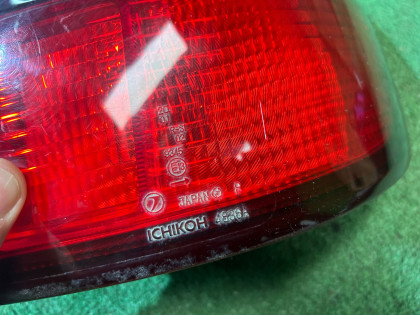 右尾灯 SUBARU LANCASTER OEM 84201AE081 BH9 2001