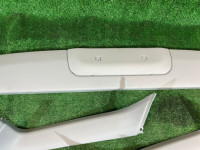 Tapizado del portón SUBARU LANCASTER OEM 94310AE020OB 94310AE000OB BH9 2001 White 07C