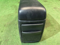 グローブボックス・アームレスト SUBARU LEGACY OEM 92111AE010ML 92132AE000ML BH5 2003 BLUE 02C
