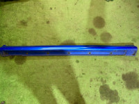 右サイドシル пластик цвет 02С SUBARU LEGACY OEM 96051AE000PG BH5 2003 BLUE 02C