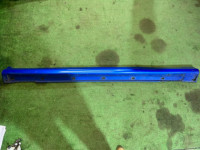 右サイドシル пластик цвет 02С SUBARU LEGACY OEM 96051AE000PG BH5 2003 BLUE 02C