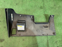 แผงพลาสติกใต้พวงมาลัย SUBARU LEGACY OEM 66075AE000ML BH5 2003 BLUE 02C