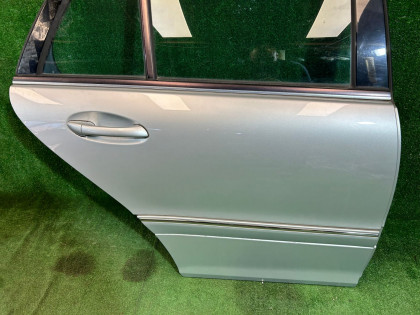 Дверь задняя правая цвет SILVER 775U MERCEDES-BENZ C-CLASS OEM A2037301205 S203/ W2 2006 SILVER 775U