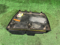 エアクリーナーボックス салона MERCEDES-BENZ C-CLASS OEM A0019890803 S203/ W2 2006 M271 AT