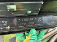 คิ้วชายบันได MERCEDES-BENZ C-CLASS OEM A2036800935 A2036800735 S203/ W2 2006 SILVER 775U