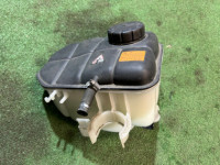 冷却液膨胀壶 C-CLASS OEM A2035000049 S203/ W2 2006 M271 AT