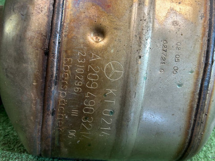 排气中段 MERCEDES-BENZ C-CLASS OEM A2034908919 A2094903214 S203/ W2 2006 M271 AT