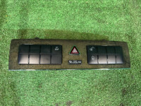 สวิตช์ไฟฉุกเฉิน MERCEDES-BENZ C-CLASS OEM A2038707110 W203 2006 M271 AT
