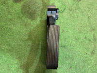 Pedal do acelerador MERCEDES-BENZ C-CLASS OEM A2033000704 W203 2006 SILVER 775U