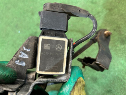 Sensor traseiro de nivelamento dos faróis MERCEDES-BENZ C-CLASS OEM A0105427717 W203 2006