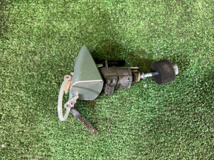 右フロントドアロック Личинка водительской двери MERCEDES-BENZ C-CLASS OEM A2038900867 W203 2006 SILVER 775U