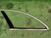 คิ้วกระจกข้างซ้าย MERCEDES-BENZ C-CLASS OEM A036731538 A2036702522 A2036701587 W203 2006 SILVER 775U