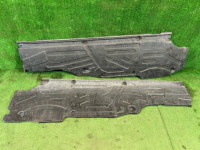 แผ่นกันใต้ท้องรถขวา и левая MERCEDES-BENZ C-CLASS OEM A2036191138 W203 2006 SILVER 775U