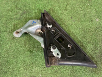 Уголок двери передний правый левый SUBARU LANCASTER OEM 61158AE010 BHE 2000