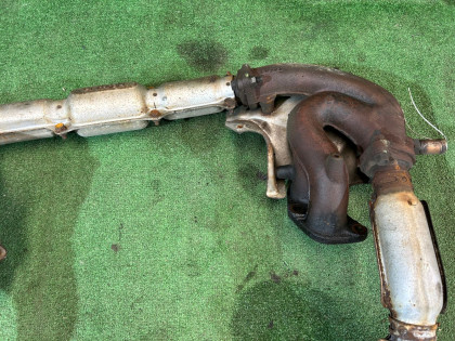 Выпускной коллектор SUBARU LEGACY OEM 14023AA052 14010AA072 BH5 1999 EJ208