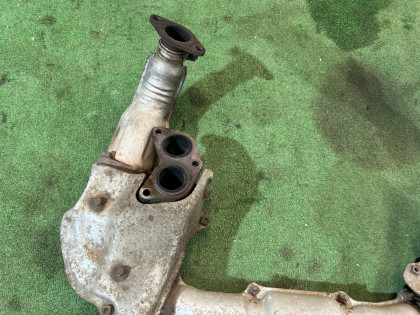 Выпускной коллектор SUBARU LEGACY OEM 14023AA052 14010AA072 BH5 1999 EJ208