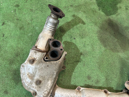 Выпускной коллектор SUBARU LEGACY OEM 14023AA052 14010AA072 BH5 1999 EJ208