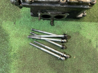 左シリンダーヘッド Левая SUBARU LEGACY OEM 11063AA781 BH5 1999 EJ208