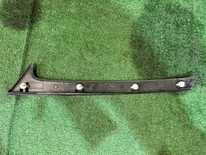 Right side window molding SUBARU LEGACY OEM 91012AC000 BG5 1998 Silver 406