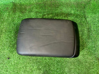 ช่องเก็บของและที่วางแขน высокий SUBARU LEGACY OEM 92111AG000JC BL5 2003 black 32J