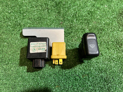 Реле подогрева стекла Таймер SUBARU LEGACY OEM 88017AC000 83243AC030 BG9 1996 EJ25 AT