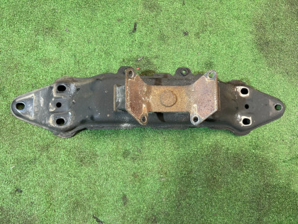 คานรองเกียร์ 41022AE120 41011AE000 SUBARU LEGACY