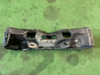 Travesaño delantero SUBARU LEGACY OEM 20100AC021 BH5 2000 EJ206 AT