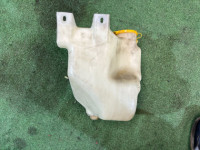 Бачок омывателя SUBARU LEGACY OEM 86610AE010 BH5 2000 EJ206 AT