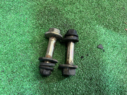 Болты развальные задние SUBARU LEGACY OEM 901700122 902350006 903100171 20560AA011 BH5 2000 EJ206 AT