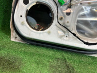 ประตูหลังขวา Цвет 51E 96H SUBARU LEGACY OEM 60400AE400 BH5 2000 WHITE 51E, 96H