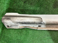 Faldón izquierdo пластик SUBARU LEGACY OEM 96051AE010 BH5 2000 WHITE 51E, 96H