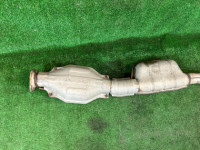 Centre exhaust section катализатор SUBARU LEGACY OEM 44200AE021 BH5 2000 EJ206 AT