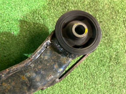 ยางแท่นเฟืองท้าย SUBARU LEGACY OEM 41310AE002 BH9 2000 EJ254 AT
