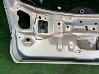 Portón trasero Пустая цвет 792 SUBARU LEGACY OEM 60800AE040 60800AE060 BH9 2000 SILVER 792