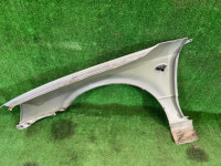 右フロントフェンダー Цвет 792 SUBARU LEGACY OEM 57120AE001 BH9 2000 SILVER 792