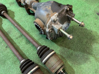 デファレンシャル 4.111   с приводами SUBARU LEGACY OEM 38312AA022 38104AA041 28421AE002 BH9 2000 EJ254 AT