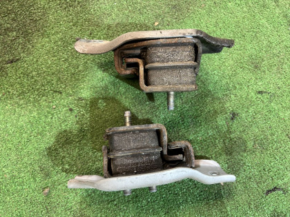 发动机支座 SUBARU OUTBACK OEM 41022FE040 41022FE030 41022FE040 41022FE030 BP9 2007 EJ253 AT