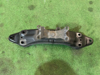 คานรองเกียร์ SUBARU OUTBACK OEM 41022AG100 41011AG030 BPE 2004 EZ30 AT