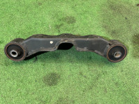 差速器支座 SUBARU OUTBACK OEM 41310AG020 BPE 2004 EZ30 AT