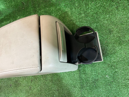 Glovebox and armrest кожа SUBARU OUTBACK OEM 92111AG000WA BPE 2004 GOLD 39J