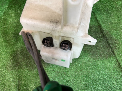 กระปุกน้ำฉีดกระจก SUBARU OUTBACK OEM 86631AG000 86611AG010 86611AG000 86611AG000 BPE 2004 EZ30 AT