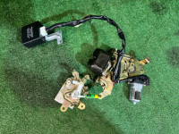 กลอนล็อกฝาท้าย с доводчиком SUBARU OUTBACK OEM 63224AG000 63031AG000 81812AG061 88261AG000 BPE 2004 GOLD 39J