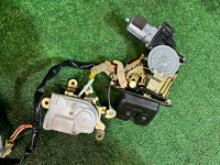 กลอนล็อกฝาท้าย с доводчиком SUBARU OUTBACK OEM 63224AG000 63031AG000 81812AG061 88261AG000 BPE 2004 GOLD 39J