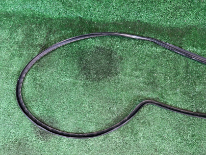 Windscreen moulding SUBARU OUTBACK OEM 65058AG000 BPE 2004 GOLD 39J