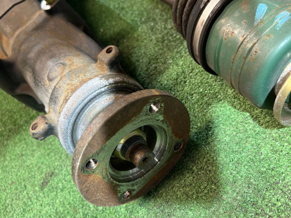 デファレンシャル с приводами G/R=3.272 SUBARU OUTBACK OEM 38300AC210 38104AA200 BPE 2004 EZ30 AT
