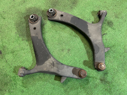 ปีกนกหน้า 20202AG001 20202AG011 SUBARU OUTBACK