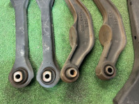 Brazos de suspensión traseros SUBARU OUTBACK OEM 20250AE030 20250AE050 20250AE010 20250AE000 BPE 2004 EZ30 AT